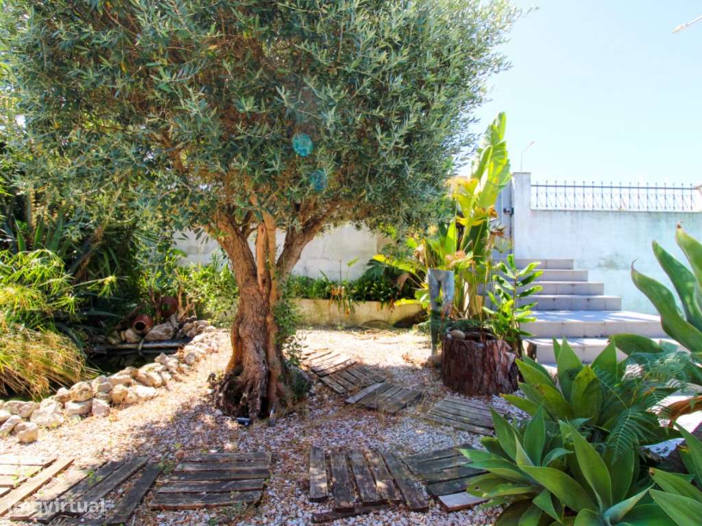 Moradia Térrea Isolada T3 - Lote de 596m2 na Aroeira-48