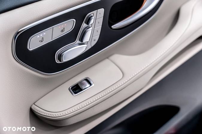 Mercedes-Benz Klasa V 300 d 4-Matic Exclusive 9G-Tronic (d³ugi) - 30