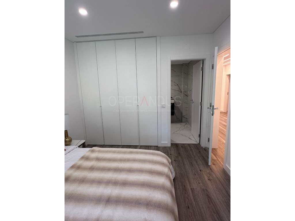 Moradia Isolada T4 Venda Almada-21