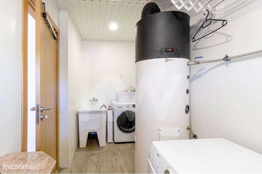 Moradia T2 completamente remodelada em Serzedo - Grande imagem: 5/28