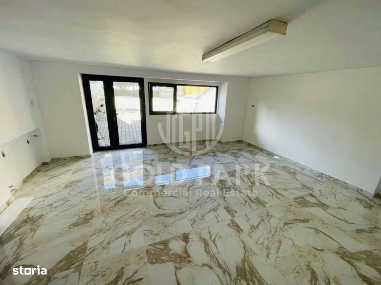 Spatiu Comercial - Salon - Zona Plopilor - 3 Locuri de Parcare - Imagine principală: 3/8