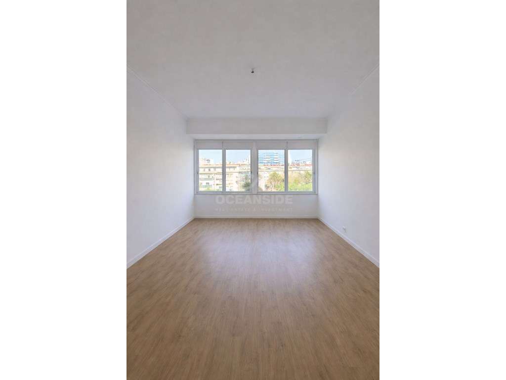 Apartamento T2, remodelado - Quinta das Palmeiras - Grande imagem: 4/7