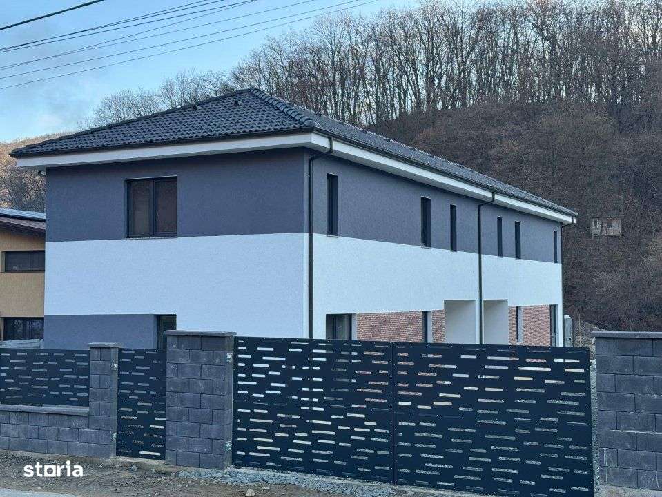 Ansamblu de case de vanzare Floresti zona Tauti finalizat-1