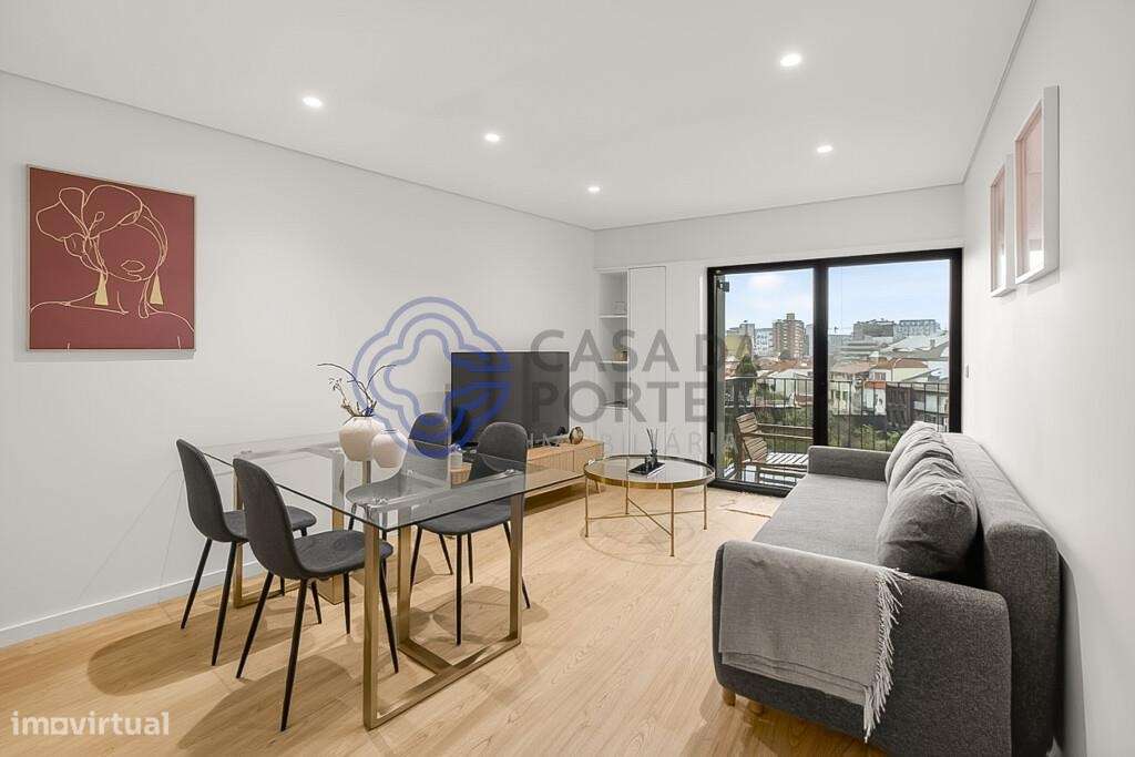 T1NOVO|VARANDA|ELEVADOR| BAIRRO DAS ARTES |HOSPITAL SANTO ANTÓNIO|PORT - Grande imagem: 3/25