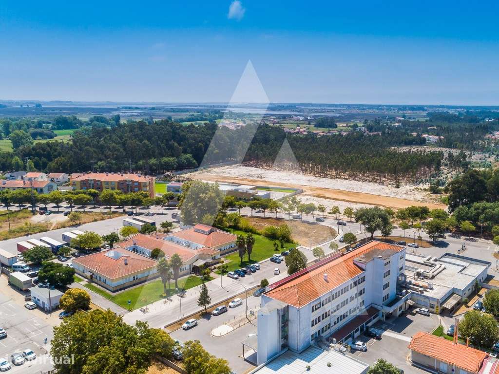 Lote Terreno Urbanizado para Moradia Térrea - Centro de Ovar Junto ... - Grande imagem: 2/21