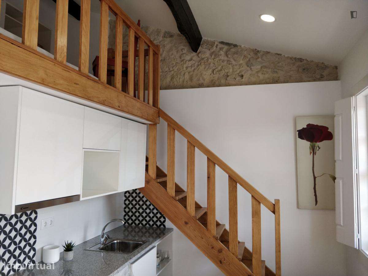 Estúdio - localizado em Baixa Coimbra - Grande imagem: 2/6