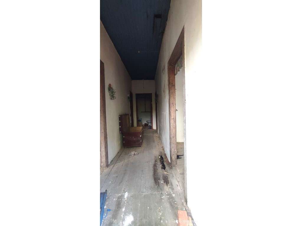 Casa para restauro com 6000m2 de terreno, localização única entre a... - Grande imagem: 5/22