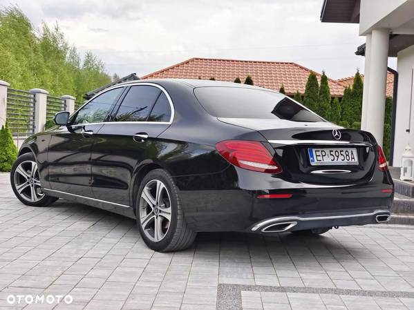 Mercedes-Benz Klasa E 220 d 9G-TRONIC - 33