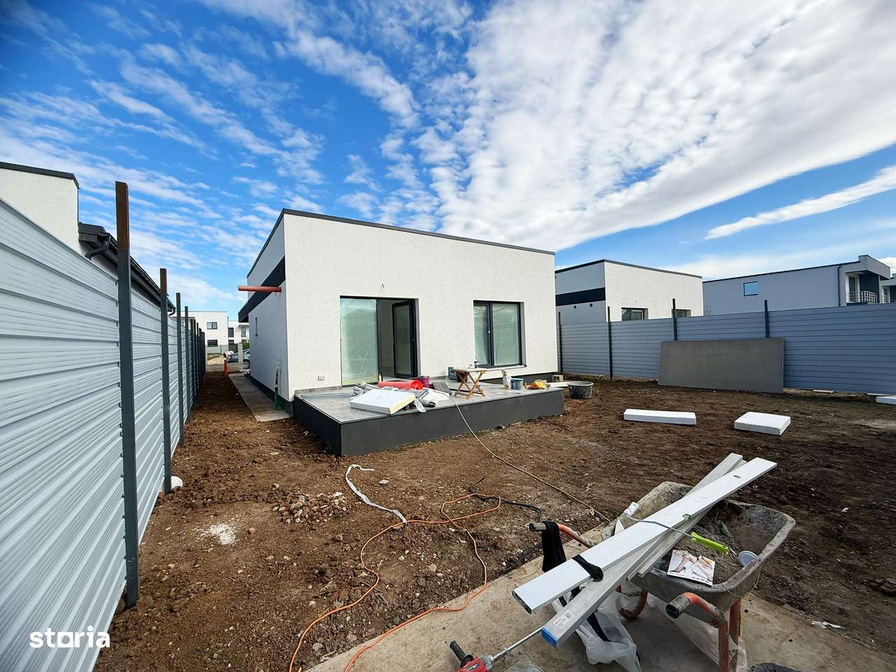 Casa  -  3 camere  -  100mp utili  -  2 grupuri sanitare - Imagine principală: 4/9