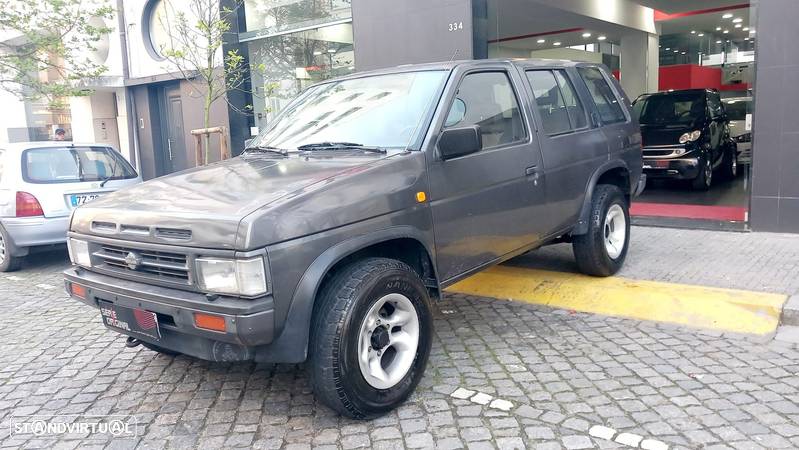 Nissan Terrano I 2.7 SLX Longo - 3