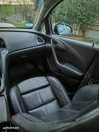 Opel Astra 1.7 CDTI ECOTEC Cosmo - 12