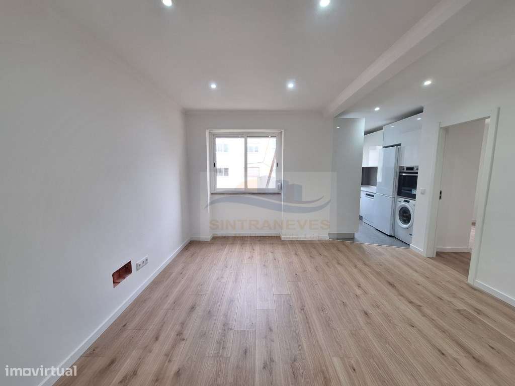 Magnífico T3 totalmente remodelado com varanda- Queluz-14
