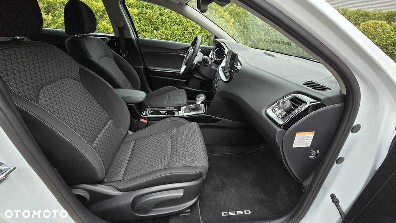 Kia Ceed SW 1.6 GDI DCT OPF Plug-in-Hybrid Platinum Edition - 27