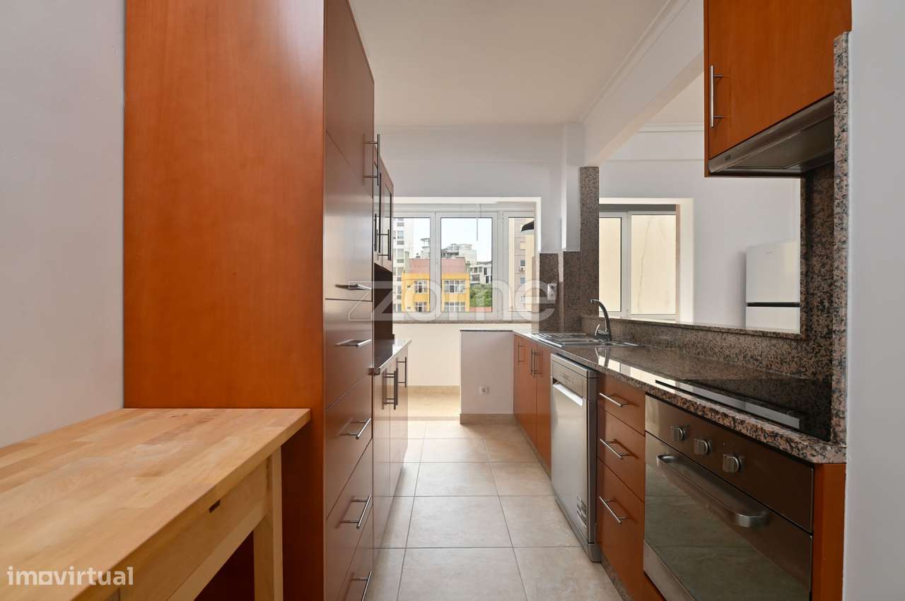 Apt T3 totalmente renovado no centro de Lisboa, junto à Gulbenkian-45