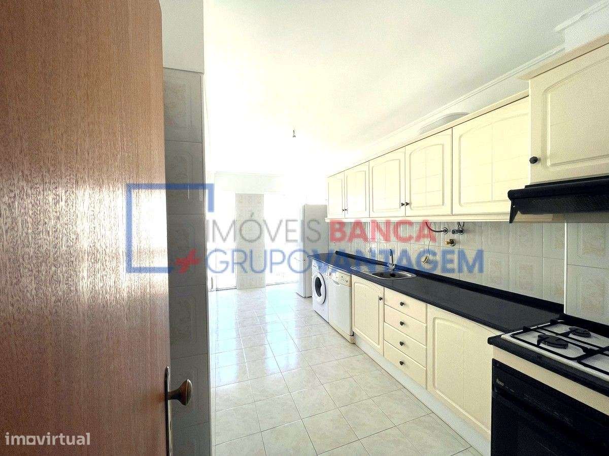 Apartamento T4 situado na Sobreda, Charneca da Caparica - Grande imagem: 5/27