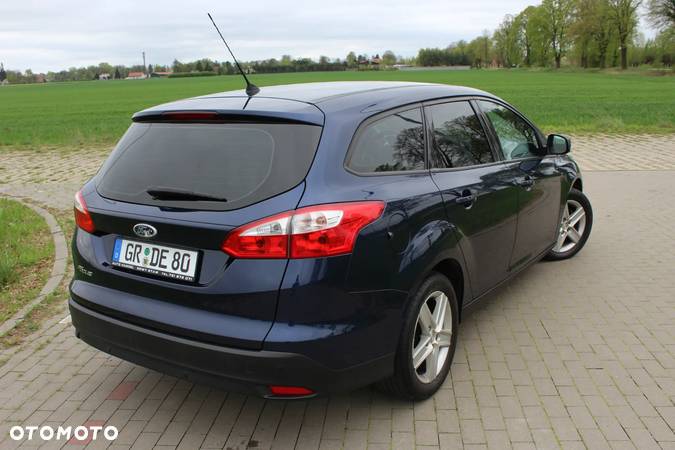 Ford Focus 1.6 Trend - 4