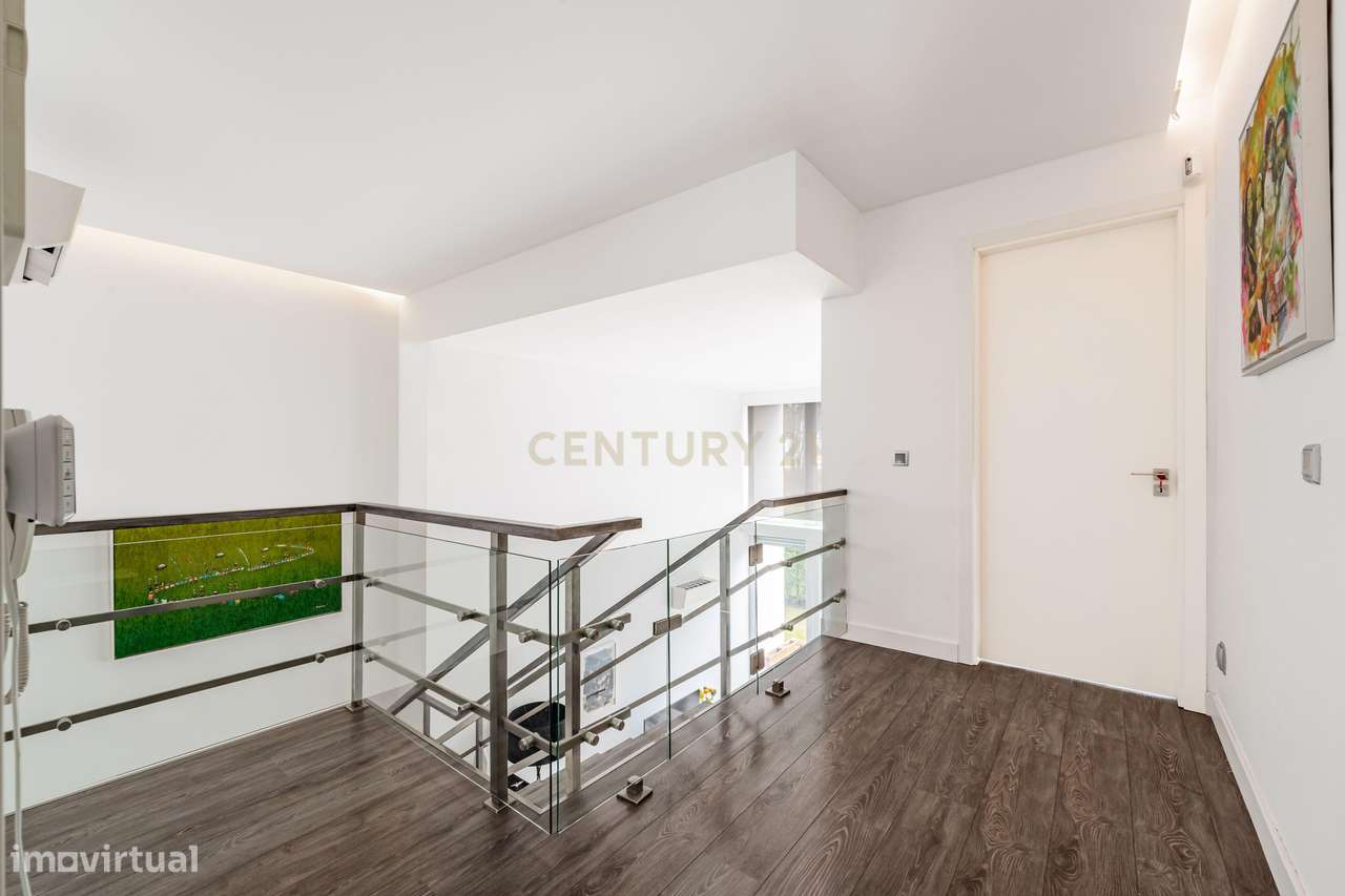 Moradia contemporânea na Aroeira | Luz natural, conforto e eficiência-27