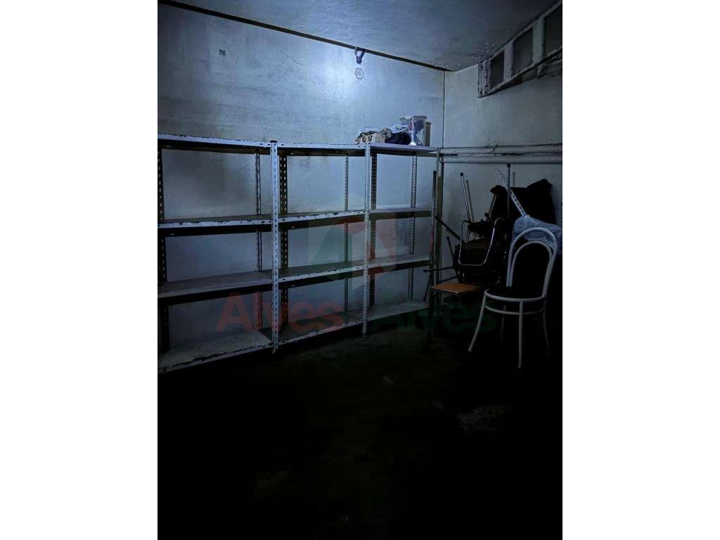 Loja no Porto para Venda-11