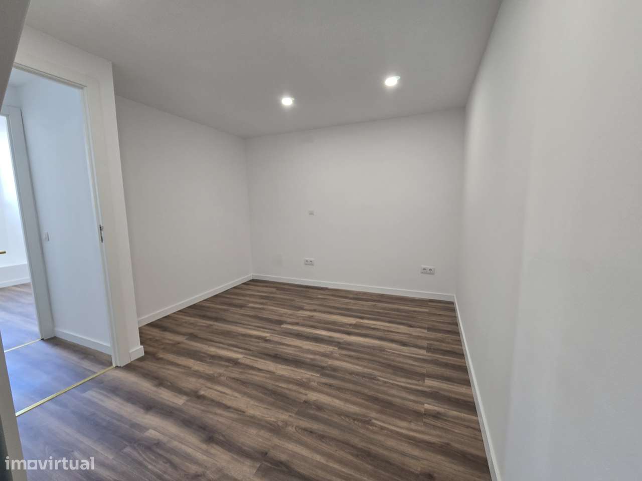 Fantástica Moradia T2 Totalmente Renovada na Zona Histórica de Palmela-27