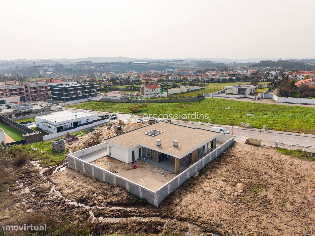 Moradia T4 - Grande imagem: 4/37