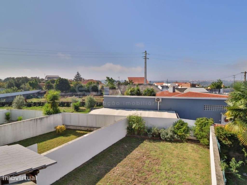 Moradia T3+1 em Barrô, a escassos minutos do centro de Águeda-11