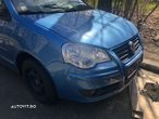 Far dreapta Volkswagen Polo 9N facelift - 2