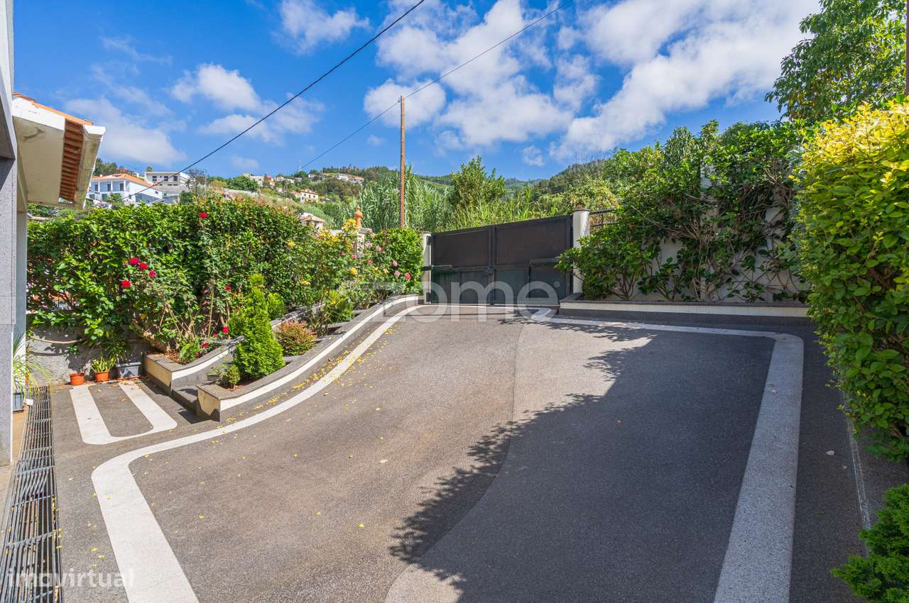 Moradia T3 + 1 Isolada com Vista Baía do Funchal – São Roque, Funch...-19