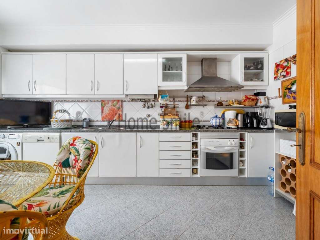 T3+1 COM 2 TERRAÇOS. ANEXO COM PISCINA-30