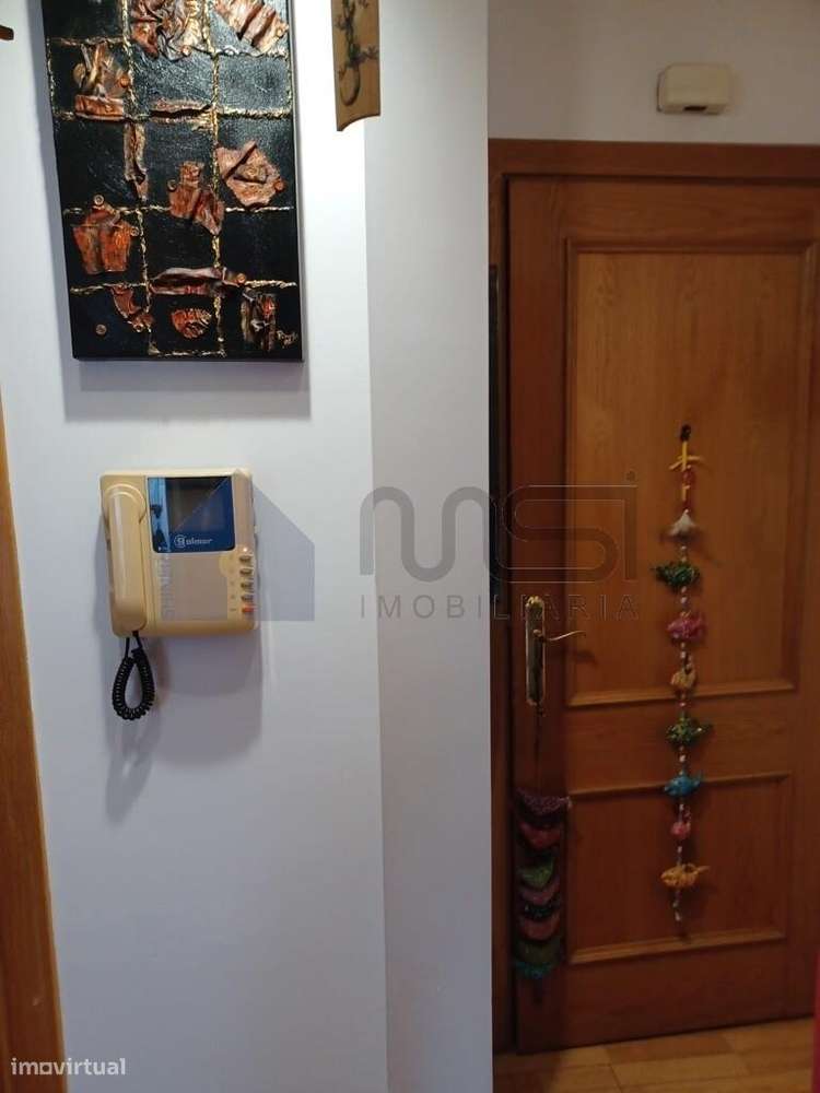 Apartamento T1 com lugar de garagem no Porto-6