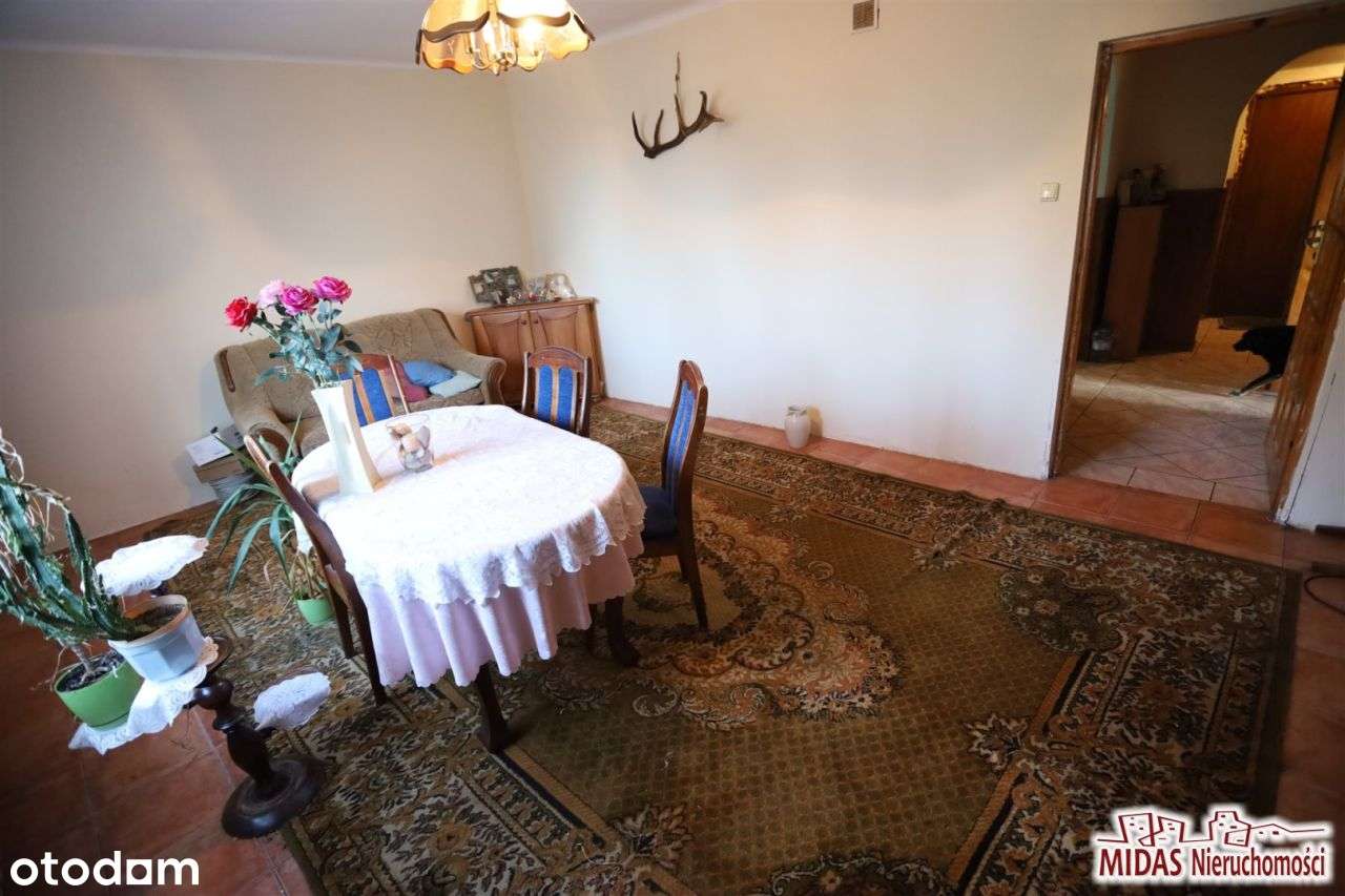 Dom do remontu na ładnej działce-14