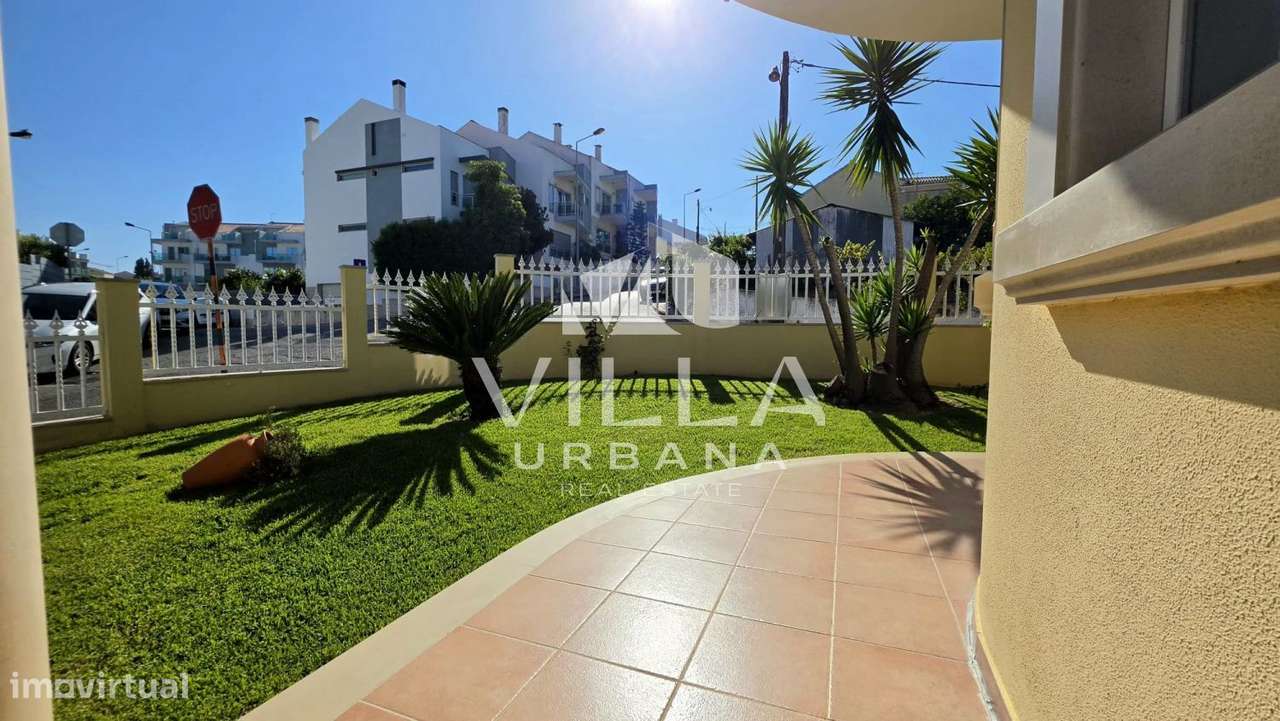 Moradia Isolada T4 com Cave, Sub-cave e Jardim | Charneca da Caparica-47