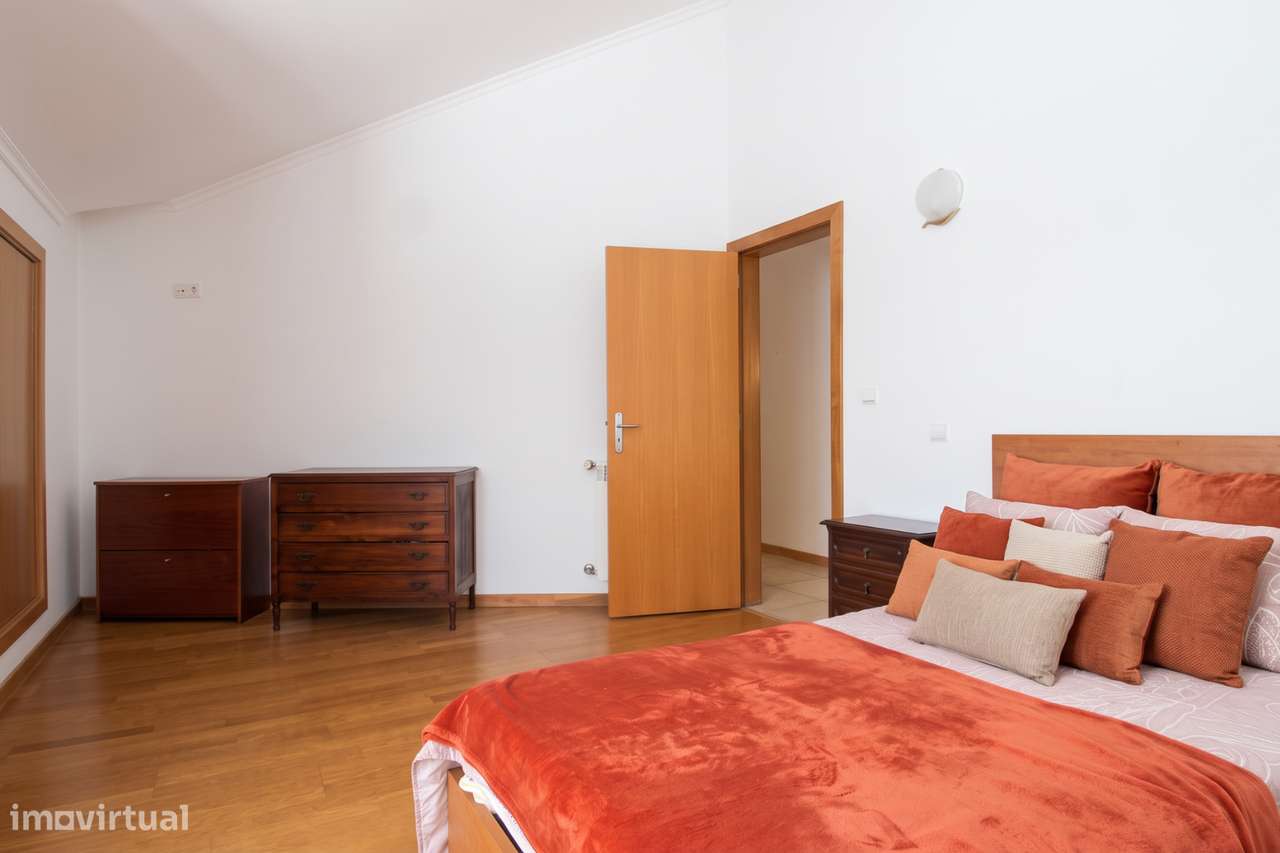 Apartamento T3 Duplex em Oiã-5