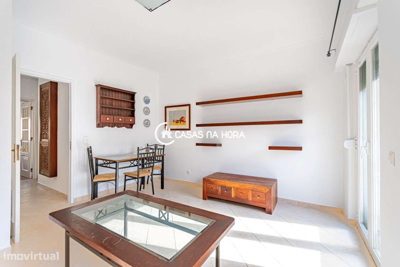 T1 mobilado no centro de Algés, na Rua Eduardo Augusto Pedroso - Grande imagem: 3/21