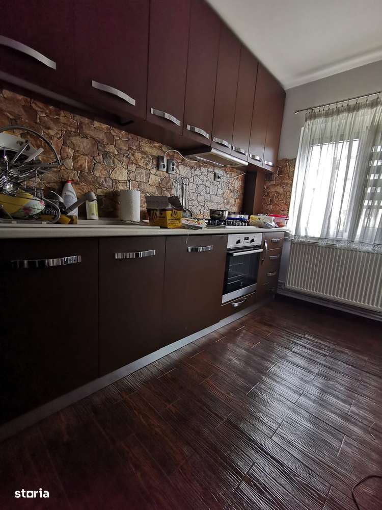 Apartament cu 3 camere, balcon, George Enescu-2