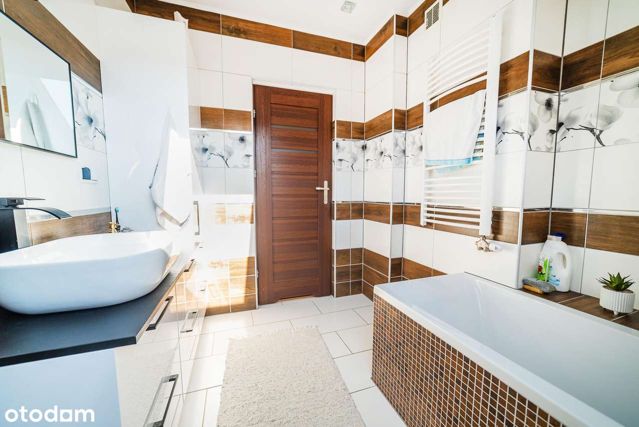 Elegancki dom w Jasienicy Rosielnej.-15