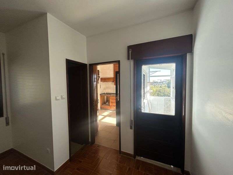 Arrenda-se moradia T3 - Grande imagem: 4/9