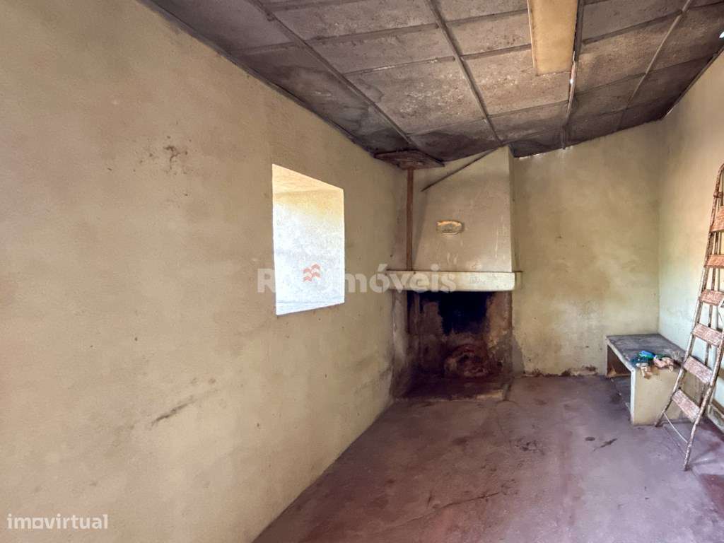 2 Moradias p/ Recuperar c/ Terreno - em Chãos, Ferreira do Zêzere-48