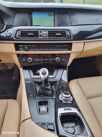BMW Seria 5 520d Touring Edition Fleet Exclusive - 25