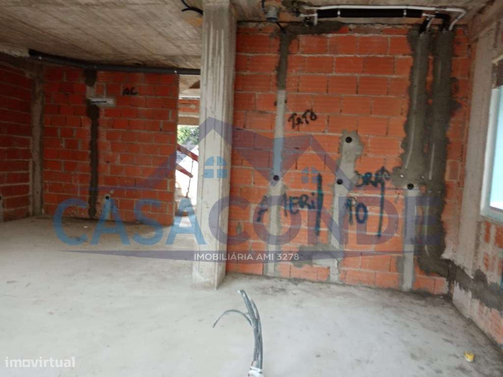 Moradia Geminada V4 C/Piscina - Grande imagem: 5/12