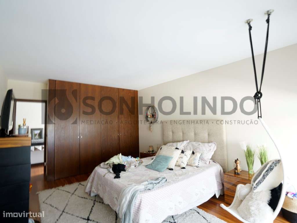 Moradia T4 com piscina de 3 frentes com excelentes áreas, tanto a n...-31