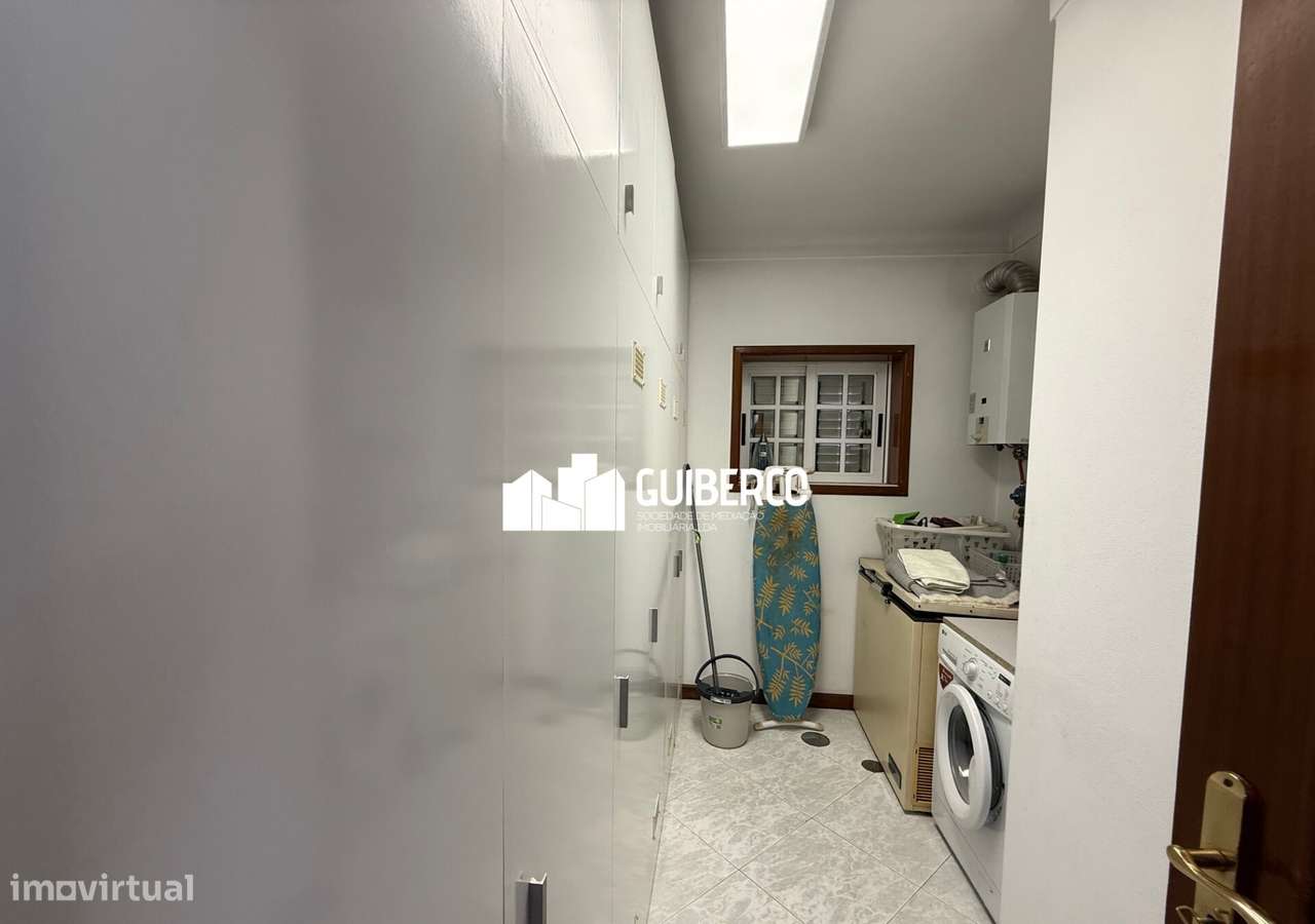 Moradia em Ronfe – Conforto, Espaço e Qualidade de Vida!-6