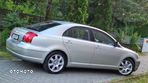 Toyota Avensis 2.0 VVT-i Sol - 18