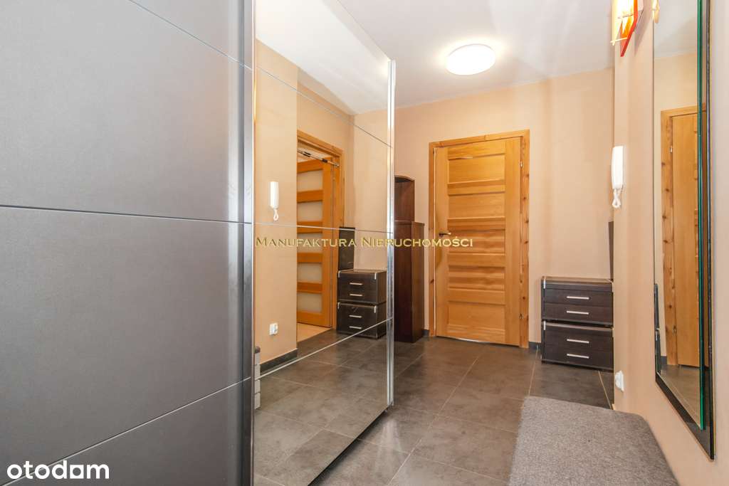 3 pokojowe mieszkanie z narożnym balkonem!-12