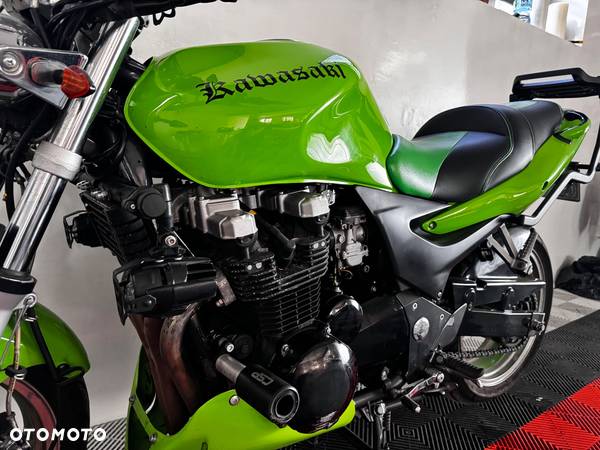 Kawasaki ZR - 3