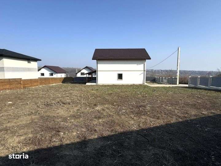 5 camere! 1100 mp teren! CANALIZARE! Vila Valea Lupului - Imagine principală: 2/9