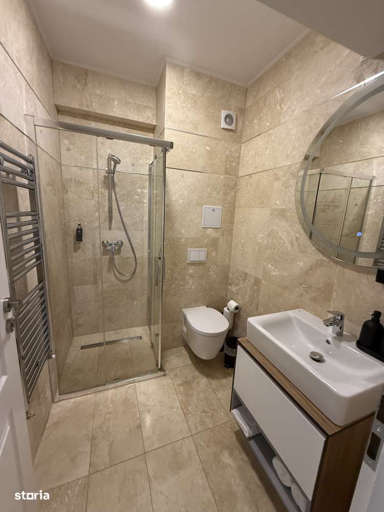 Apartament 3 camere, garaj și terasă Central-7
