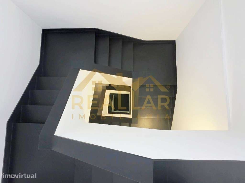 Armazém Premium na Maia | 1.500 m² | Eficiência e Localização Estra... - Grande imagem: 3/28