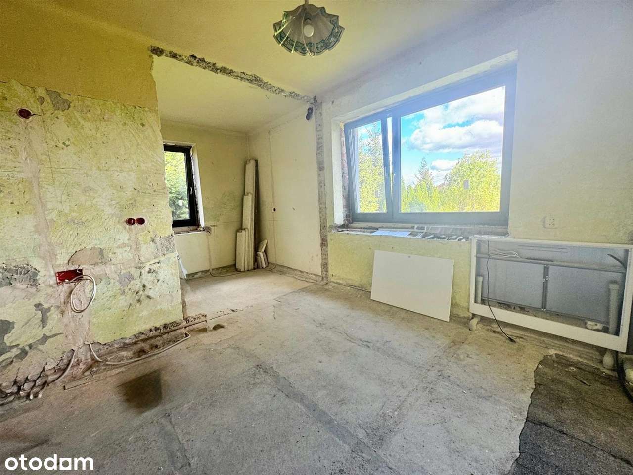 Dom jednorodzinny w Kłomnicach – po kompleksowej modernizacji - Pełny obrazek: 5/7