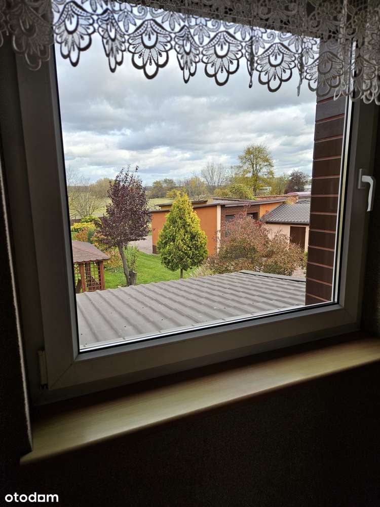 Dom z zabudowaniami gospodarczymi-9