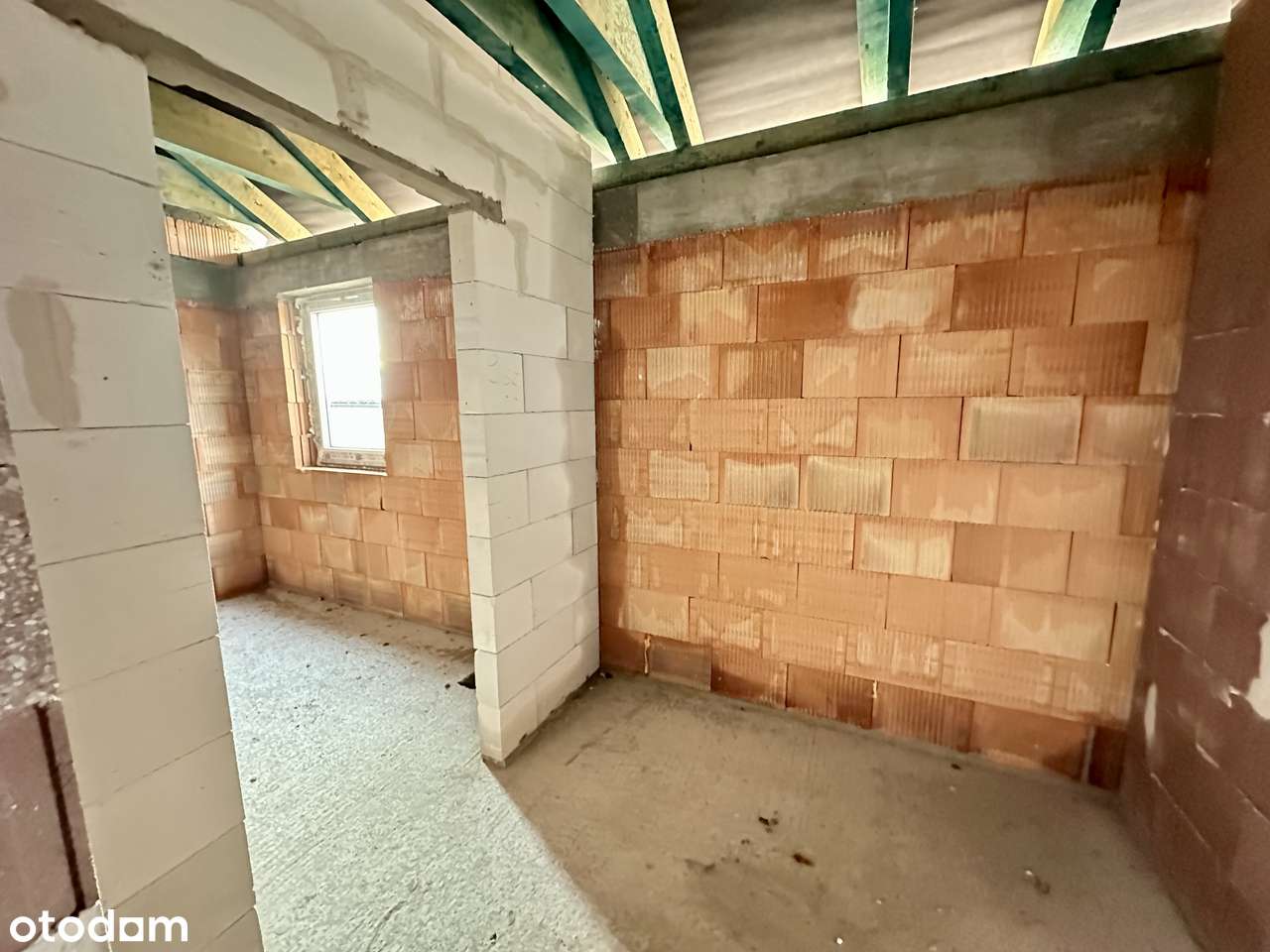 Tak tanio dawno nie było USTAWNA kawalerka w balkonem z niskiej cenie.-5